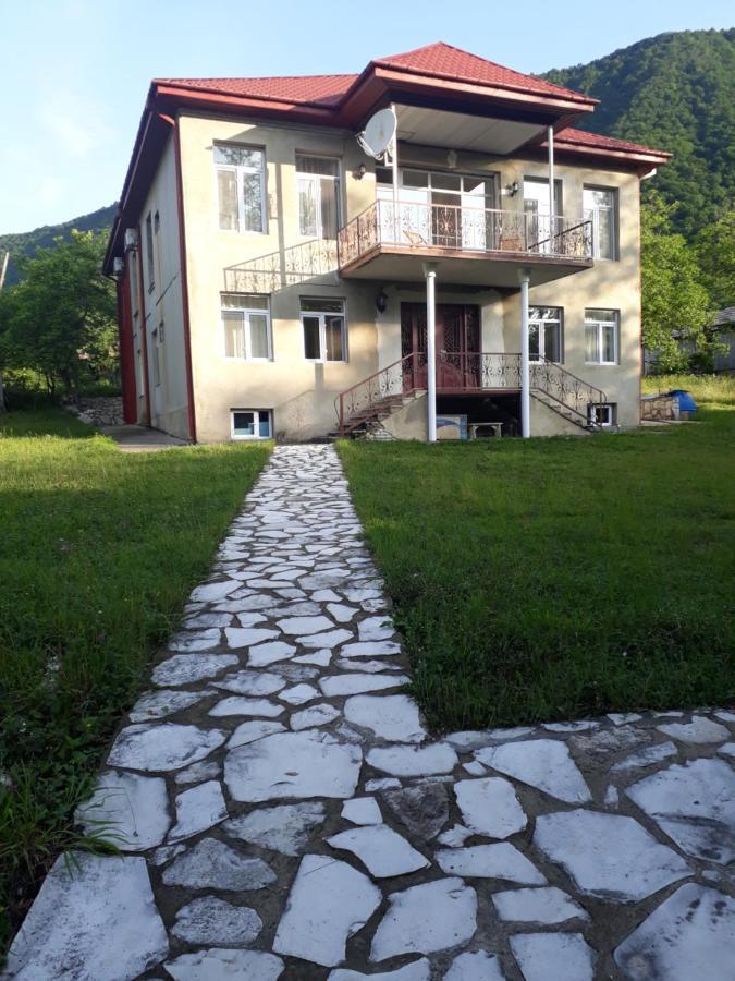 House At The Forest / Სახლი Ტყის Პირას Gordi 外观 照片